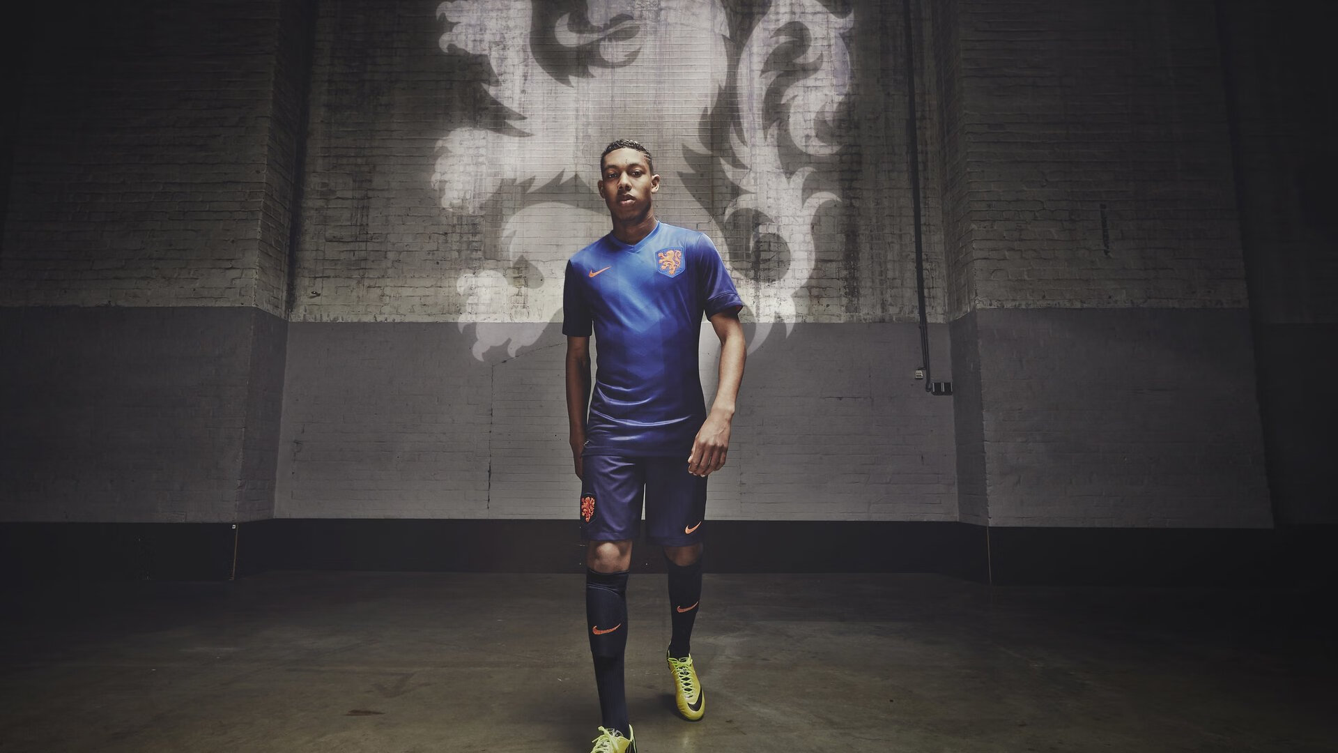 世界杯后首轮欧冠：多名国脚疲态尽显 身体语言透出演疲惫